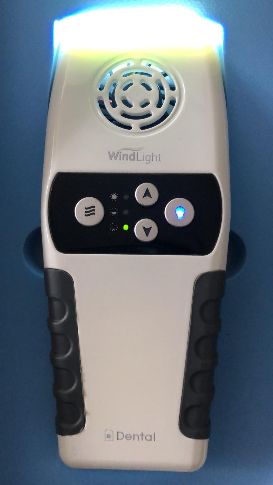 Manche soufflant et éclairant LED